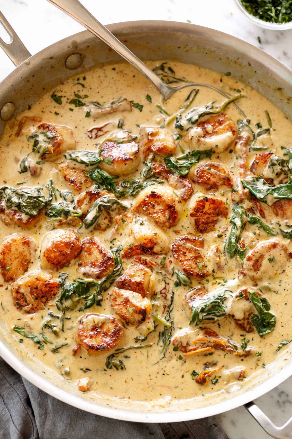 Creamy Tuscan Scallops: Sweet, Savory, Velvety Flavor Guide